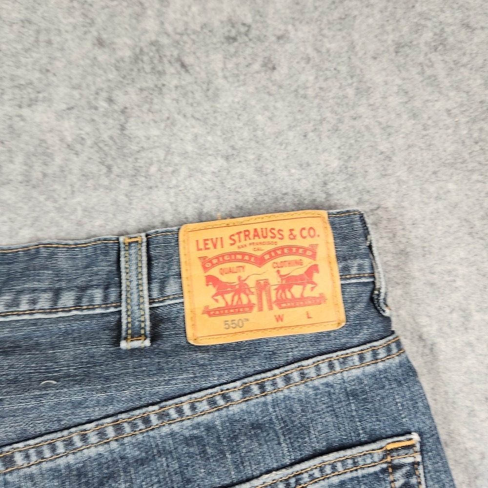 Levi's 550 Jeans Mens 44x38 Blue Denim Classic Relaxed Fit - Picture 13 of 14